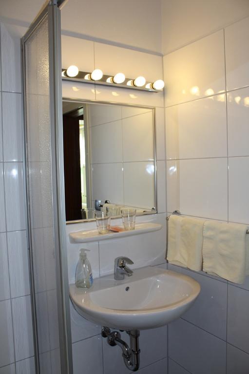 Hotel Am Siebenpfennigsknapp Luenen Ruang foto